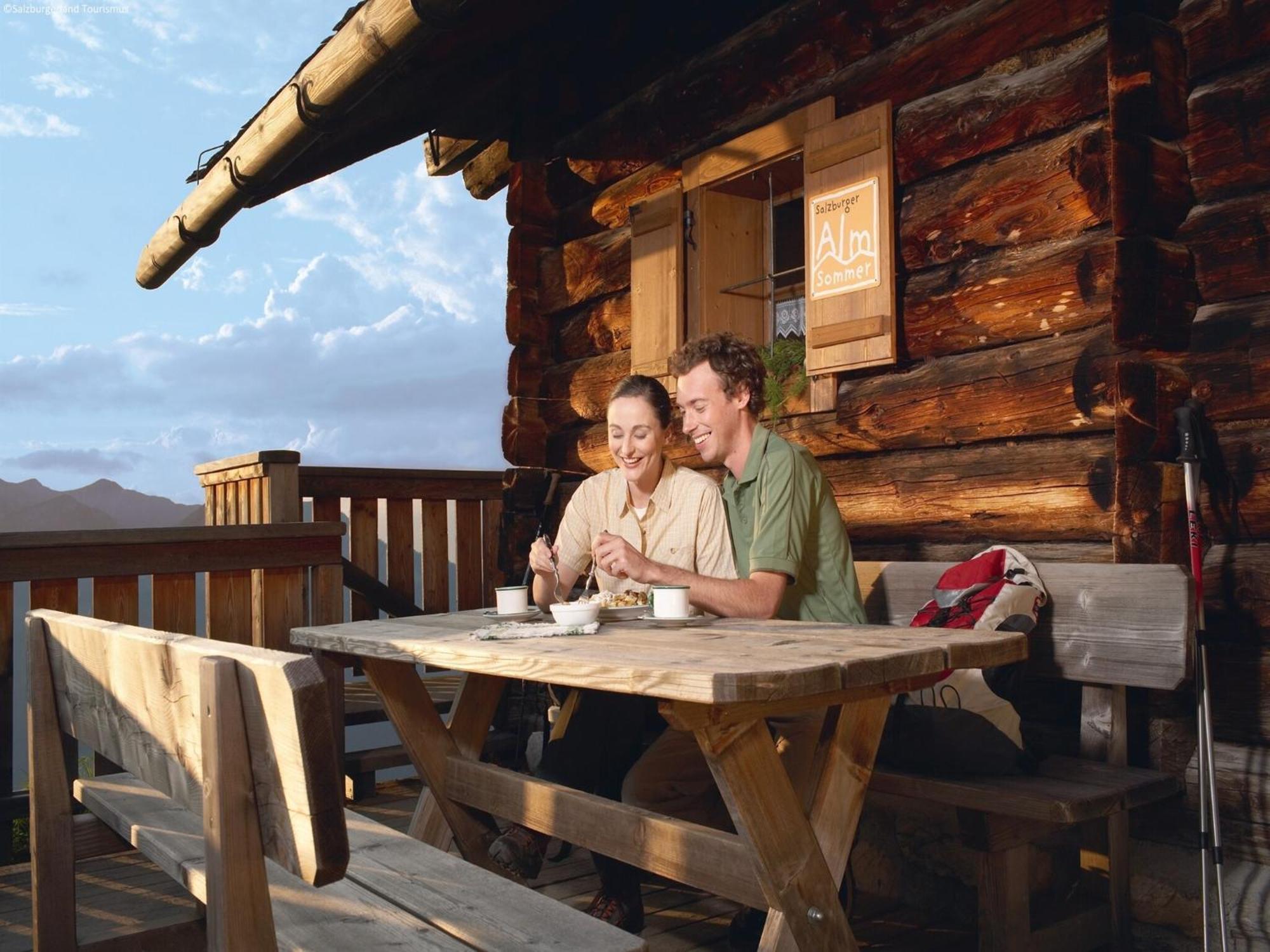 Modern Chalet With Sauna Near Ski Area In Saalbach Hinterglemm Salzburgerland Екстериор снимка